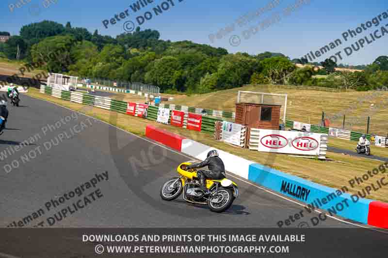 Vintage motorcycle club;eventdigitalimages;mallory park;mallory park trackday photographs;no limits trackdays;peter wileman photography;trackday digital images;trackday photos;vmcc festival 1000 bikes photographs